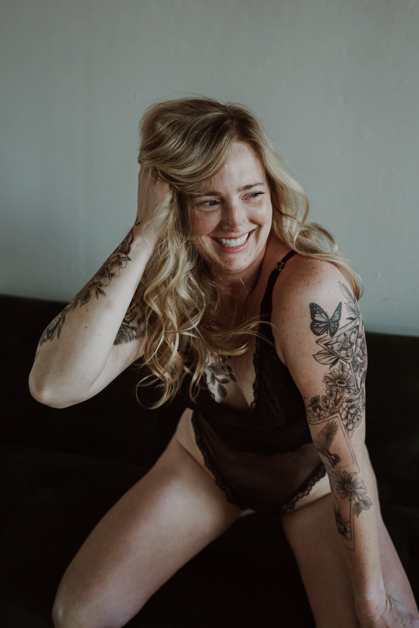 60 minute Studio Boudoir Session FOLSOM