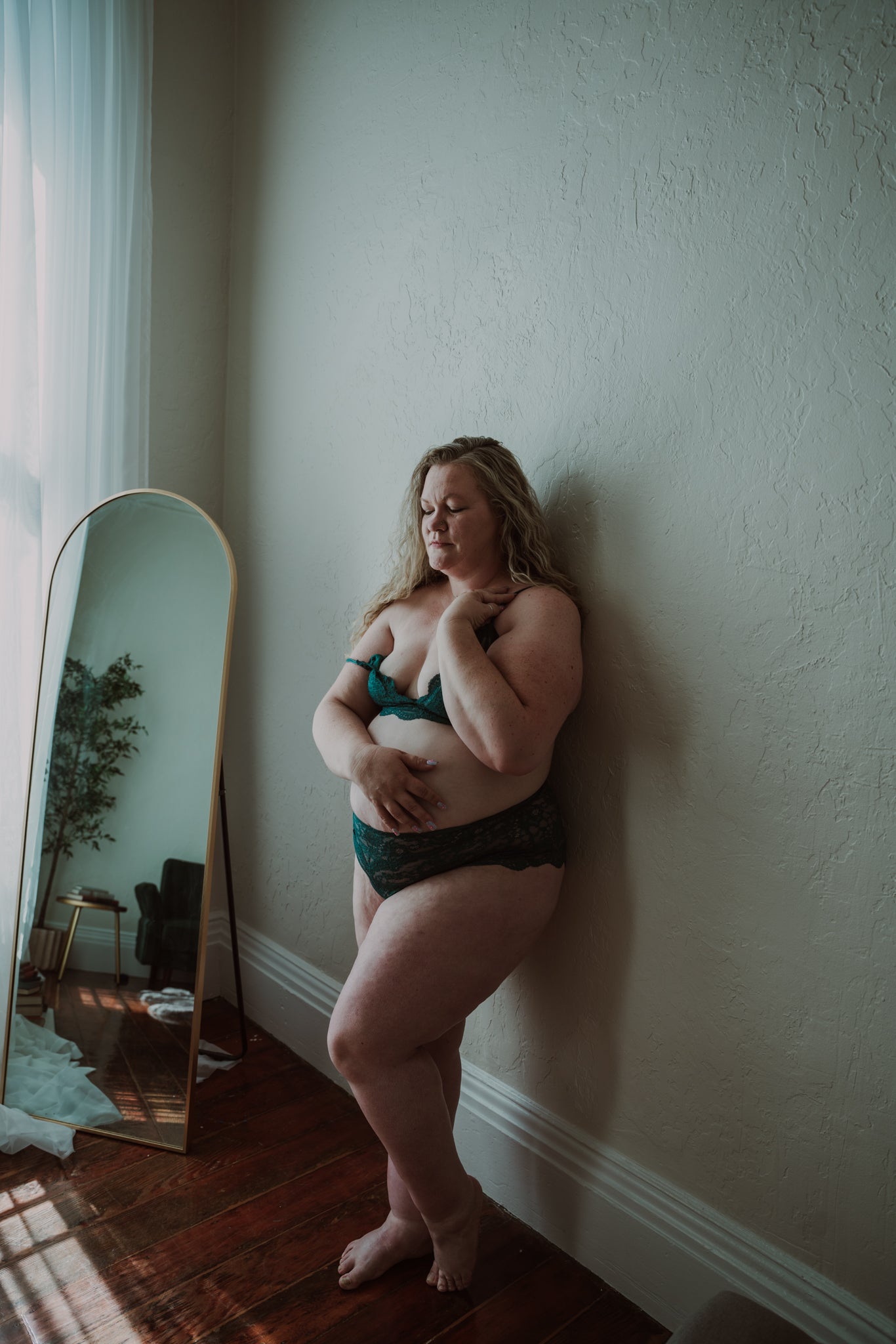 60 minute Studio Boudoir Session FOLSOM